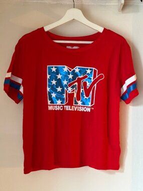 MTV cropped s/s t-shirt cotton/polyester blend (good condition) sz: S